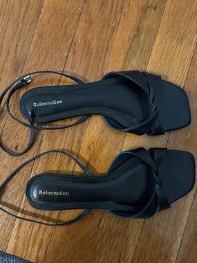 *Brand New* Reformation Black Square-Toe Sandals